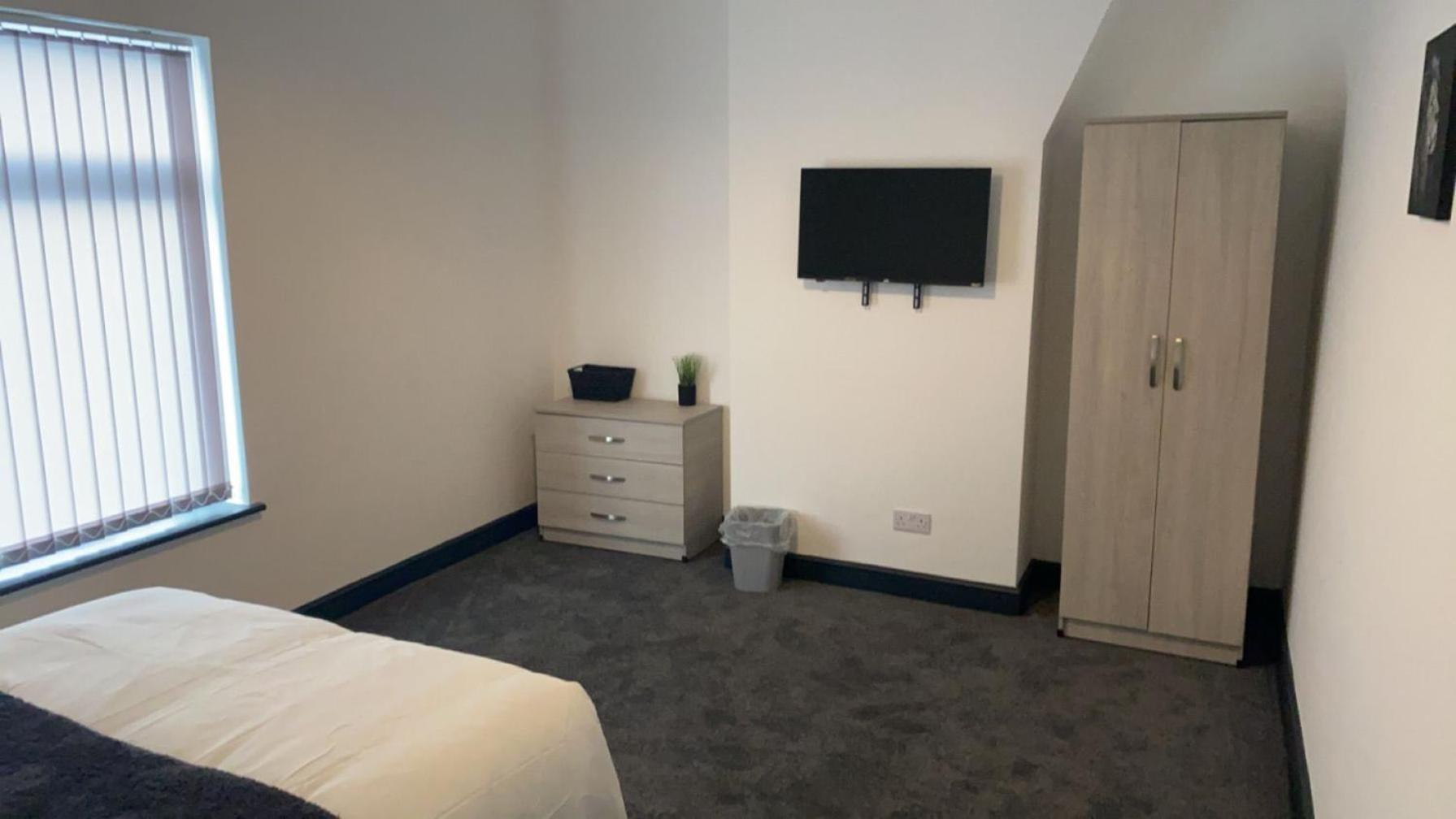 Houghton Guest House 2 Stoke-on-Trent 外观 照片