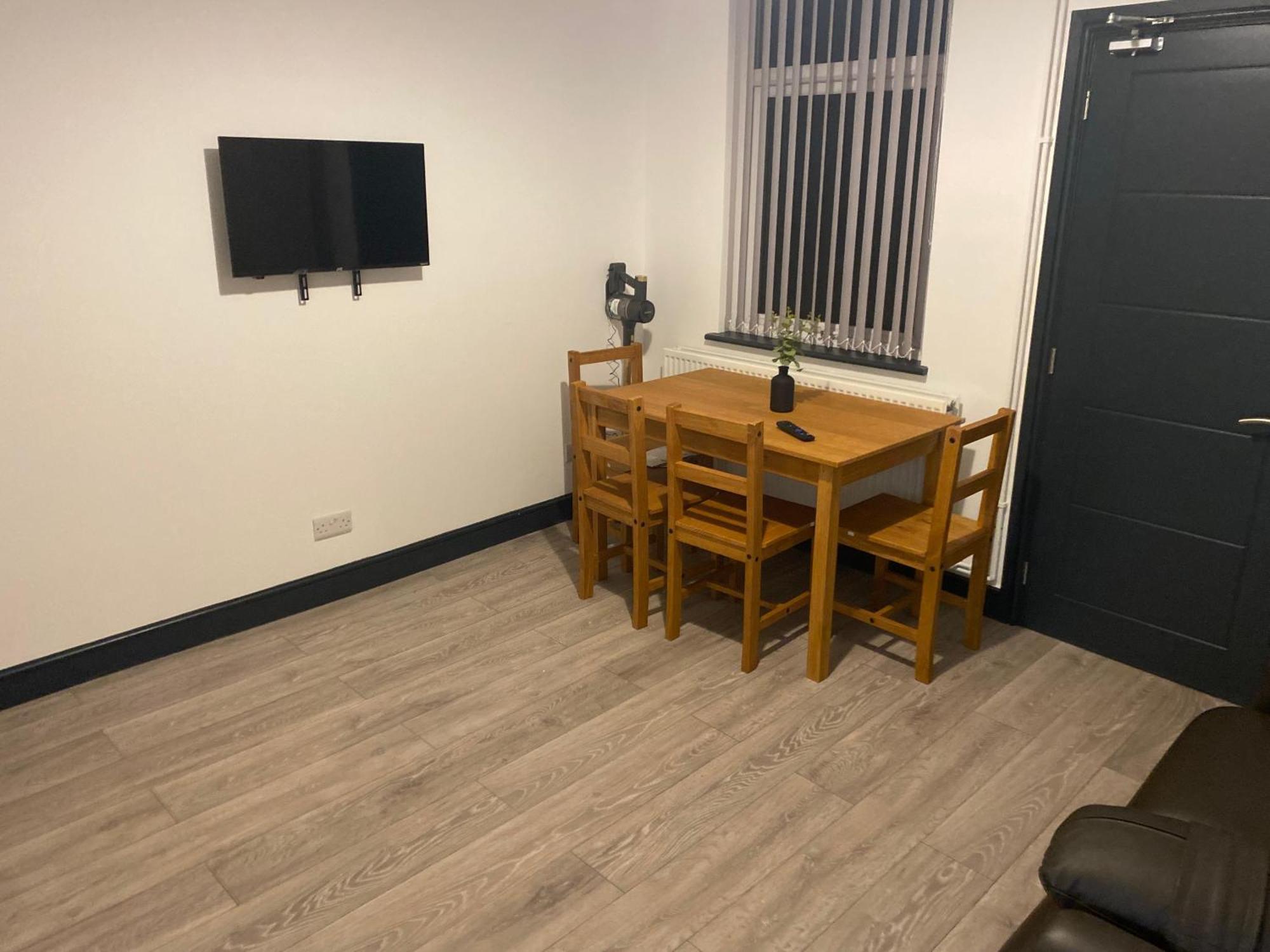 Houghton Guest House 2 Stoke-on-Trent 外观 照片